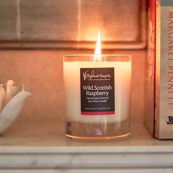 The Higland Soap Company - Wild Scottish Raspberry - Candle - Sfeer