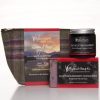 Wild Scottish Raspberry Cream & Soap Gift Set van The Highland Soap Company met tartan toilettasje, hand cream en handmade soap op witte achtergrond