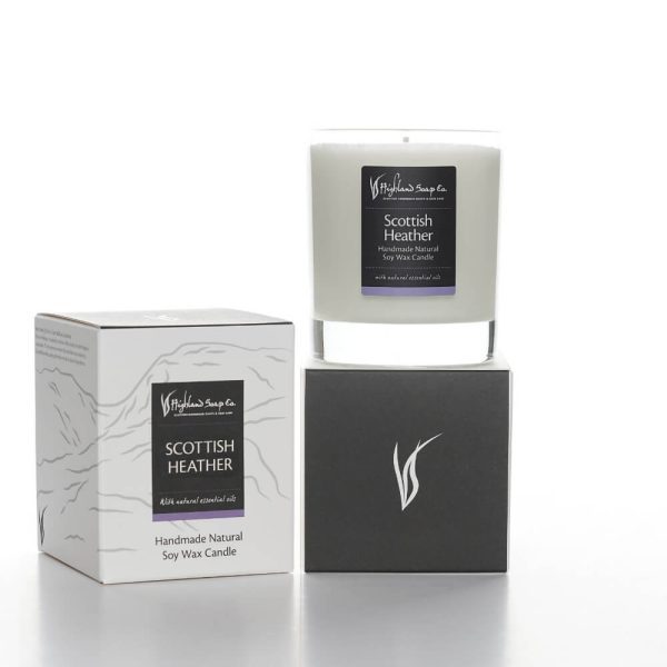 Scottish Heather geurkaars van The Highland Soap Company met luxe glazen pot en bijpassende doos