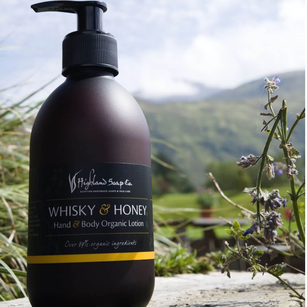 Whisky-Honey-hand-en-body-lotion-fort-william whisky honey hand body lotion 300ml biologisch fort william highland soap company