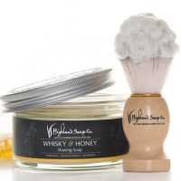 Whisky-Honey-scheerzeep-met-kwast-en-honing whisky honey scheerzeep met scheerkwast en honing the highland soap company
