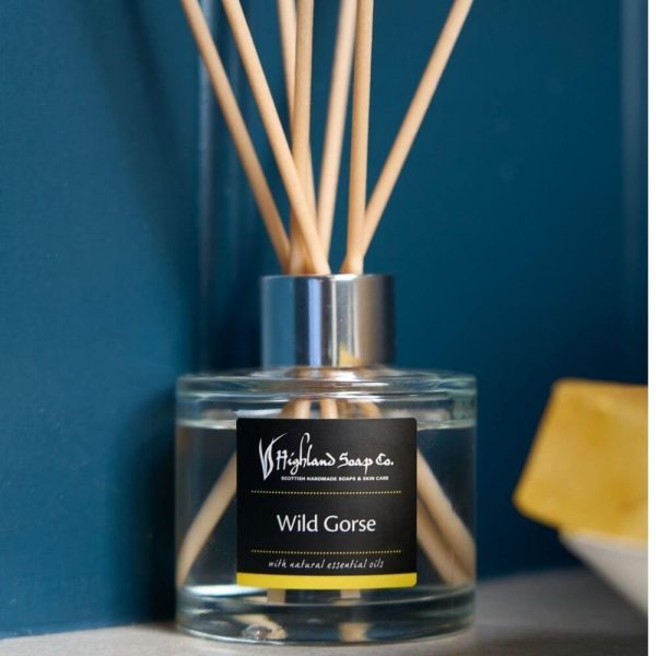 wild gorse geurstokjes dichtbij highland soap company