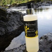 Wild-Gorse-eigen-foto-bodywash-sfeer wild gorse douchegel sfeer highland soap company