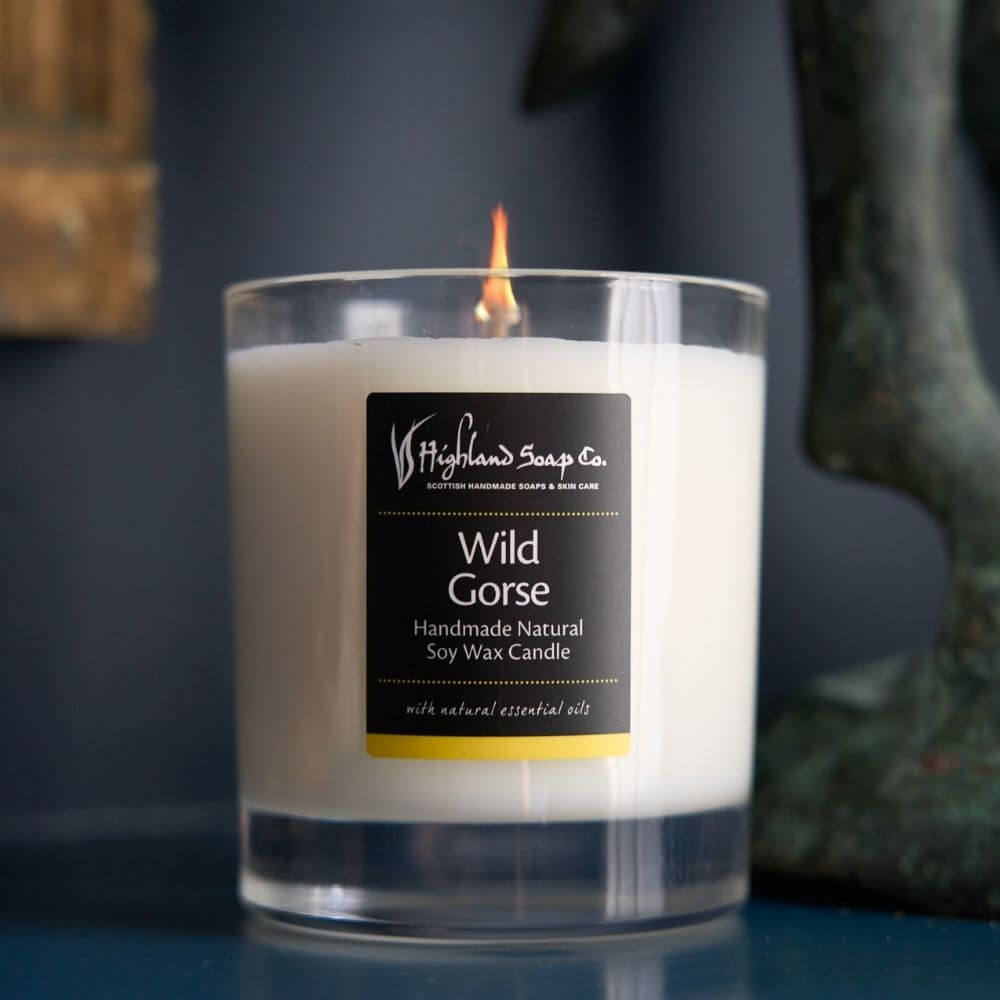 Wild-Gorse-geurkaars-sfeer wild gorse geurkaars sfeer highland soap company