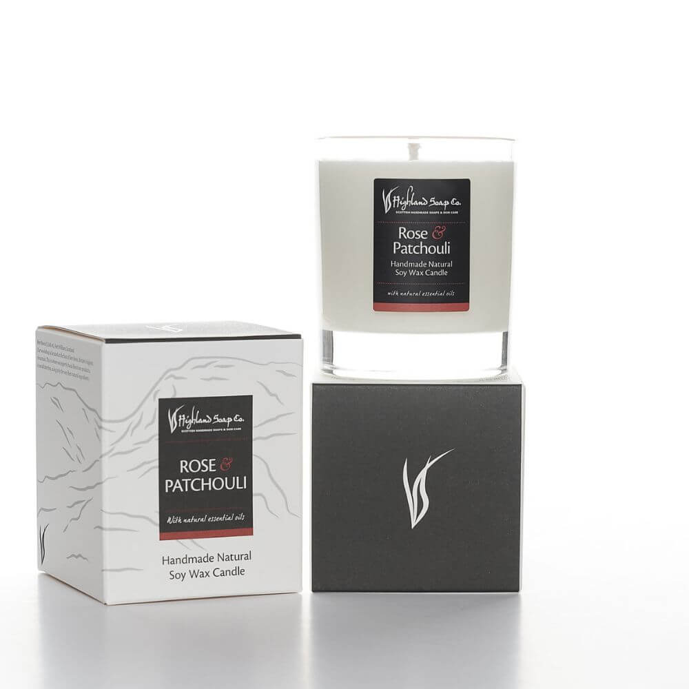 rose-patchouli-geurkaars-verpakking-2 rose patchouli geurkaars sojawas the highland soap company