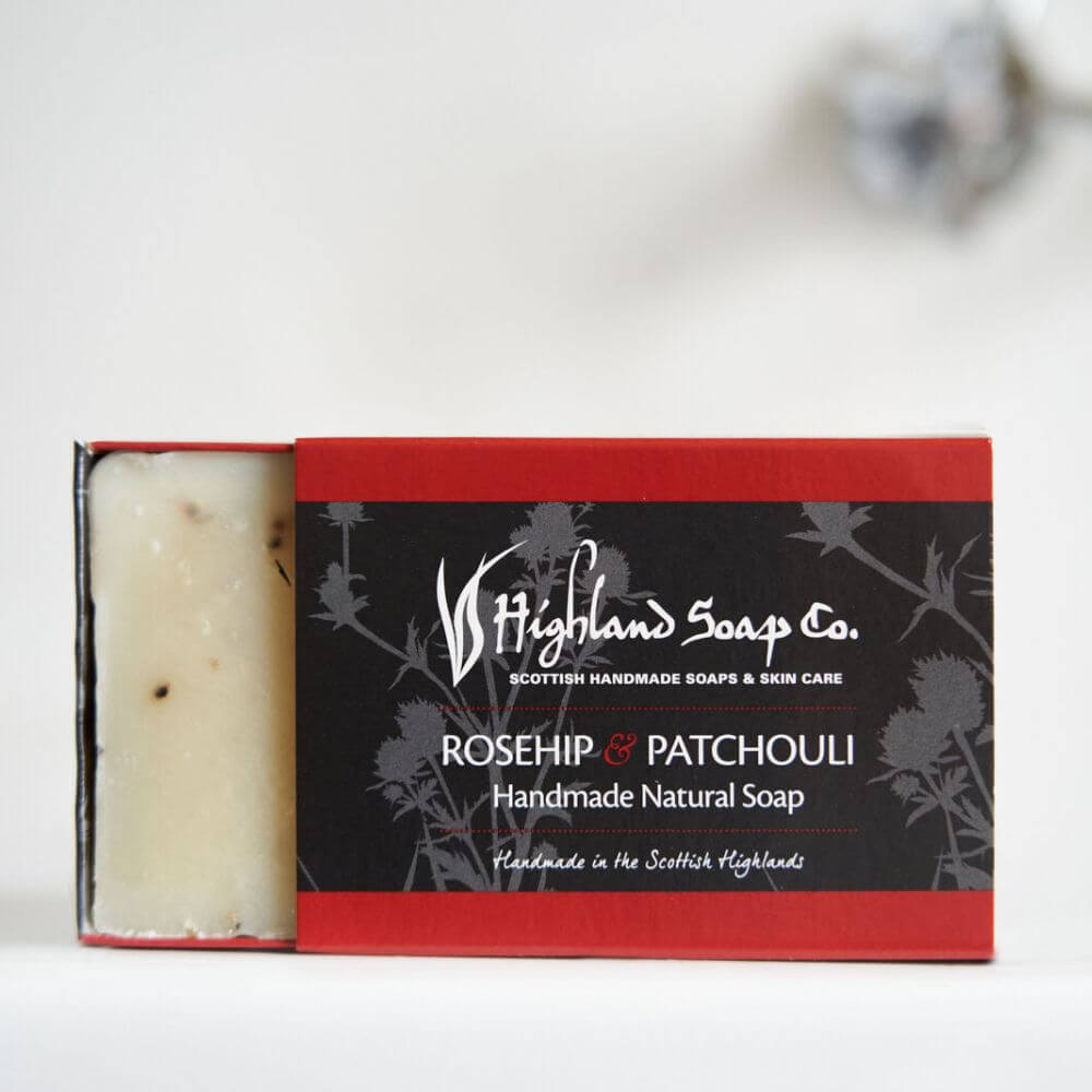 rose-patchouli-handmade-soap-sfeer-2 rose patchouli handgemaakte zeep sfeer highland soap company