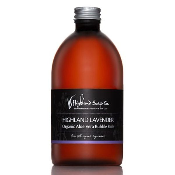 Highland Lavender badschuim 500 ml van The Highland Soap Company op een witte achtergrond