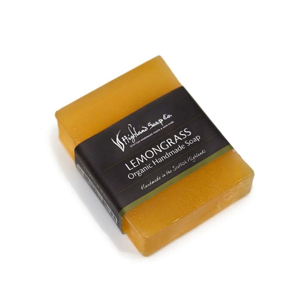 Lemongrass glycerinezeep 150 g – wit Lemongrass glycerinezeep 150 g van The Highland Soap Company op een witte achtergrond