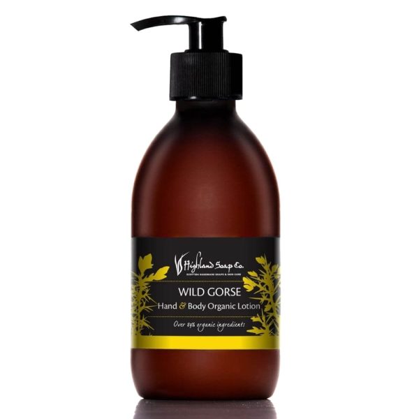 Wild Gorse Hand & Body Lotion 300 ml van The Highland Soap Company op een witte achtergrond